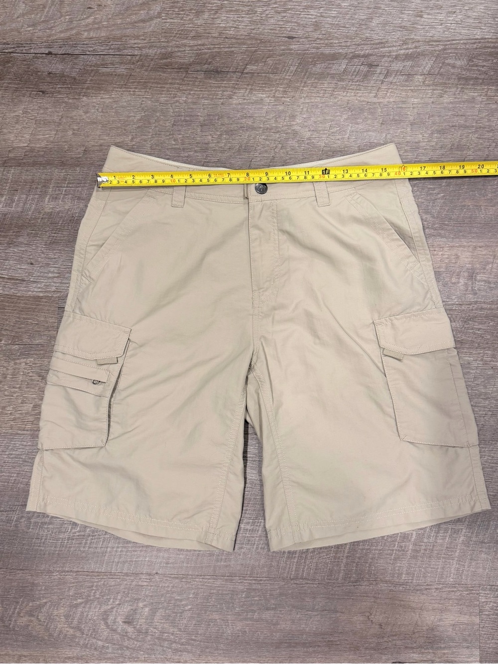 REI Sahara Cargo Shorts Women’s Size 8 Warm Sand 10” Hiking Outdoors Camping - Picture 6 of 6